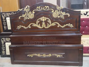 Box Style Bed 5/7 Feet. M# 438