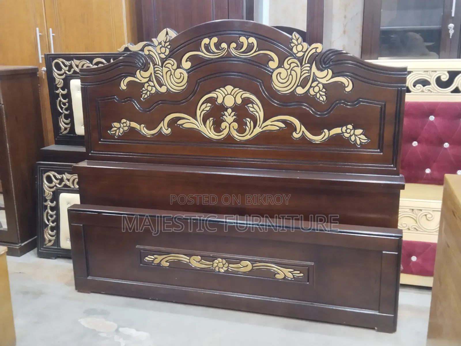 Box Style Bed 5/7 Feet. M# 438