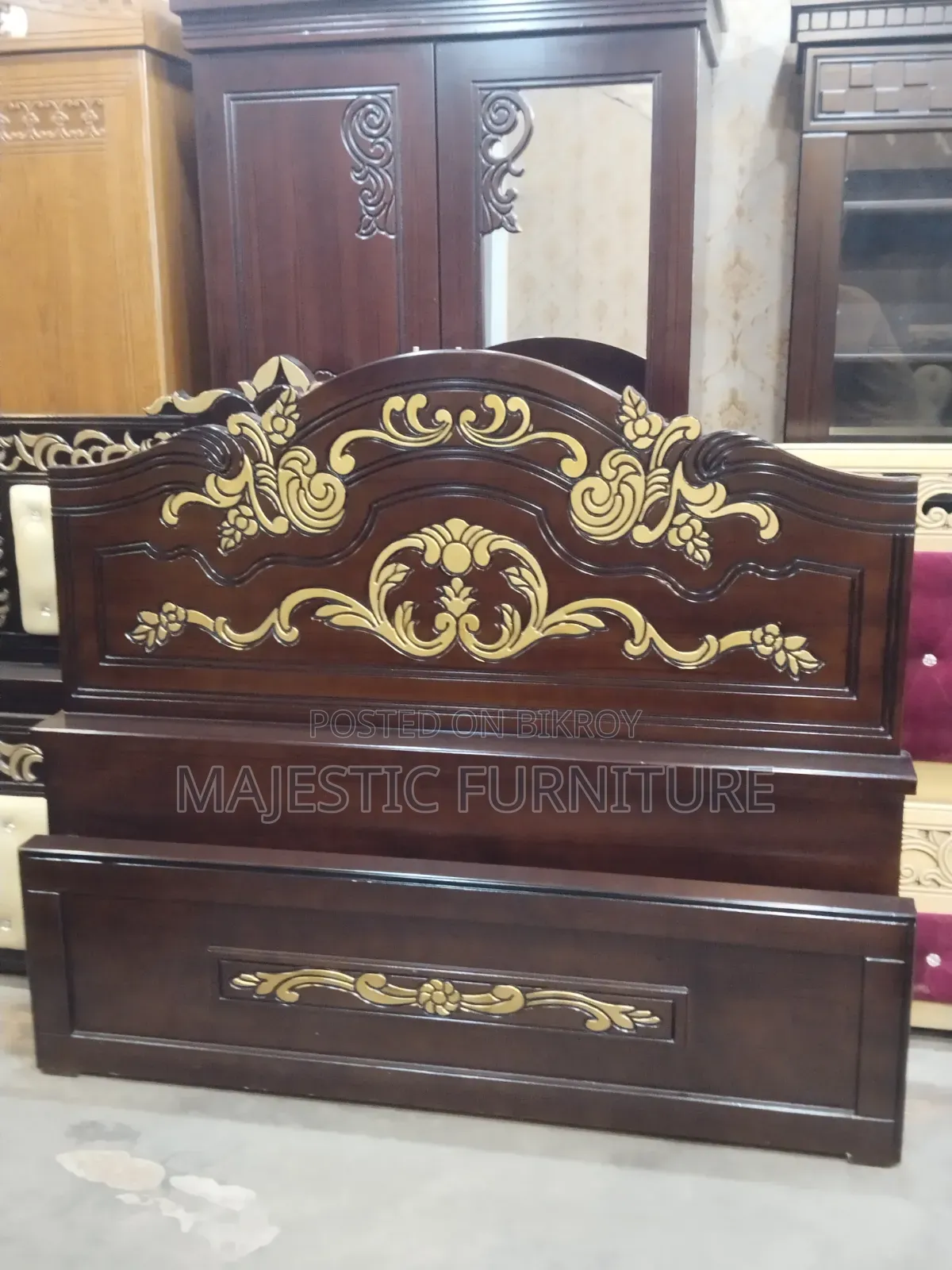 Box Style Bed 5/7 Feet. M# 438
