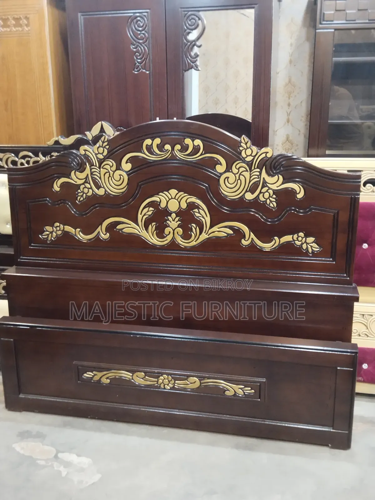 Box Style Bed 5/7 Feet. M# 438
