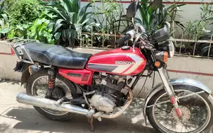 Honda 2003 Red