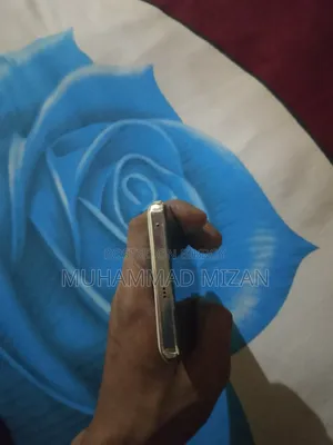 নতুন রিয়েলমি ১২ প্রো ২৫৬ জিবি গোল্ড