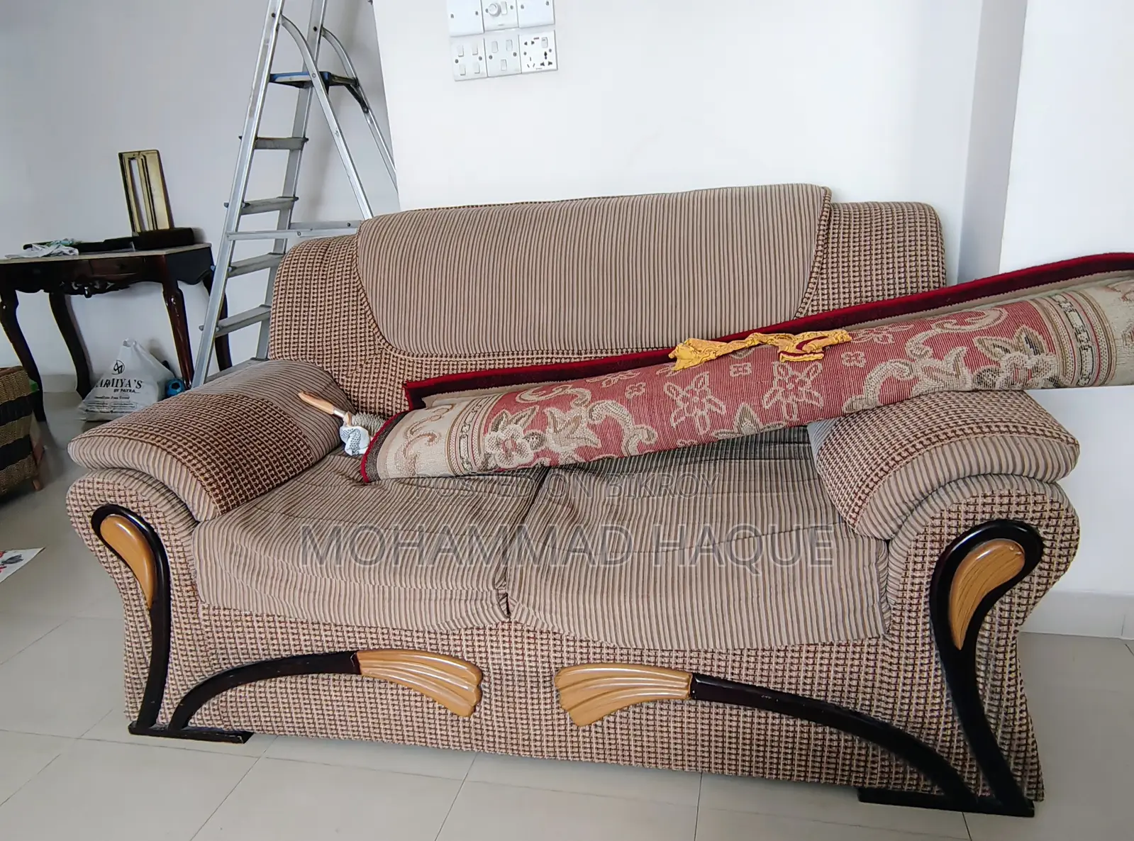 Sofa: 2+2+1