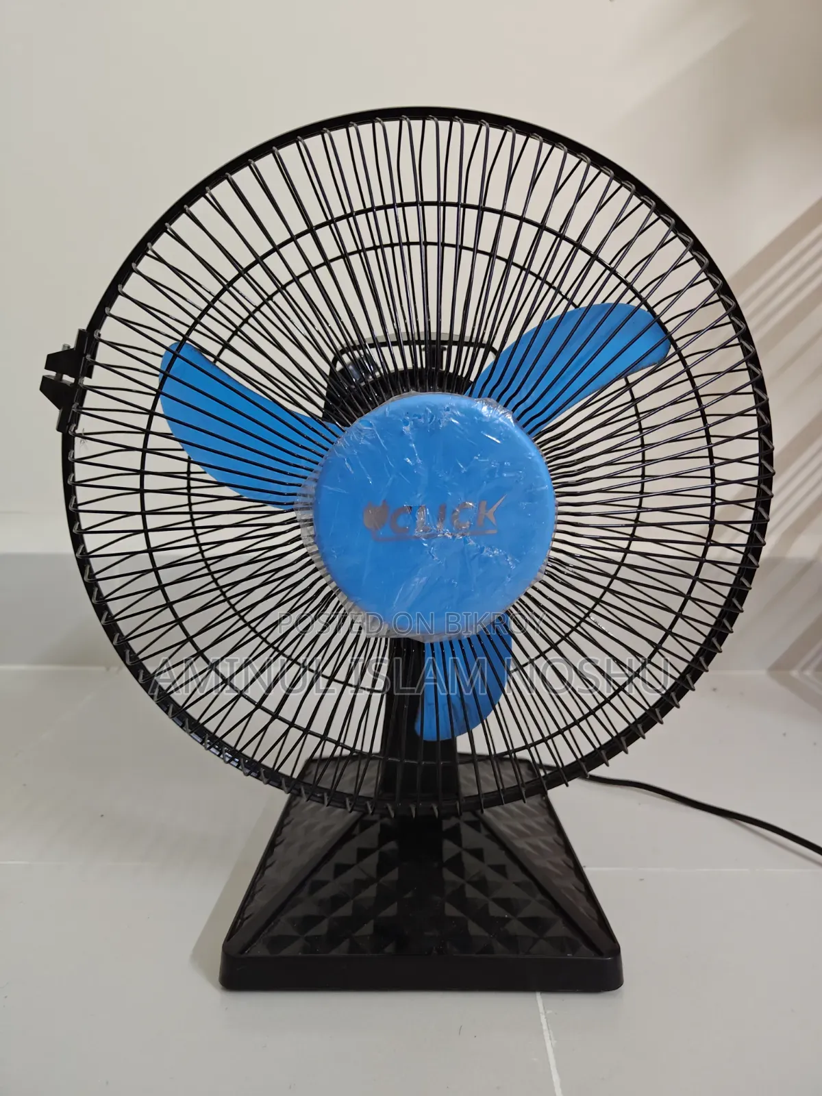 ক্লিক টেবিল ফ্যান