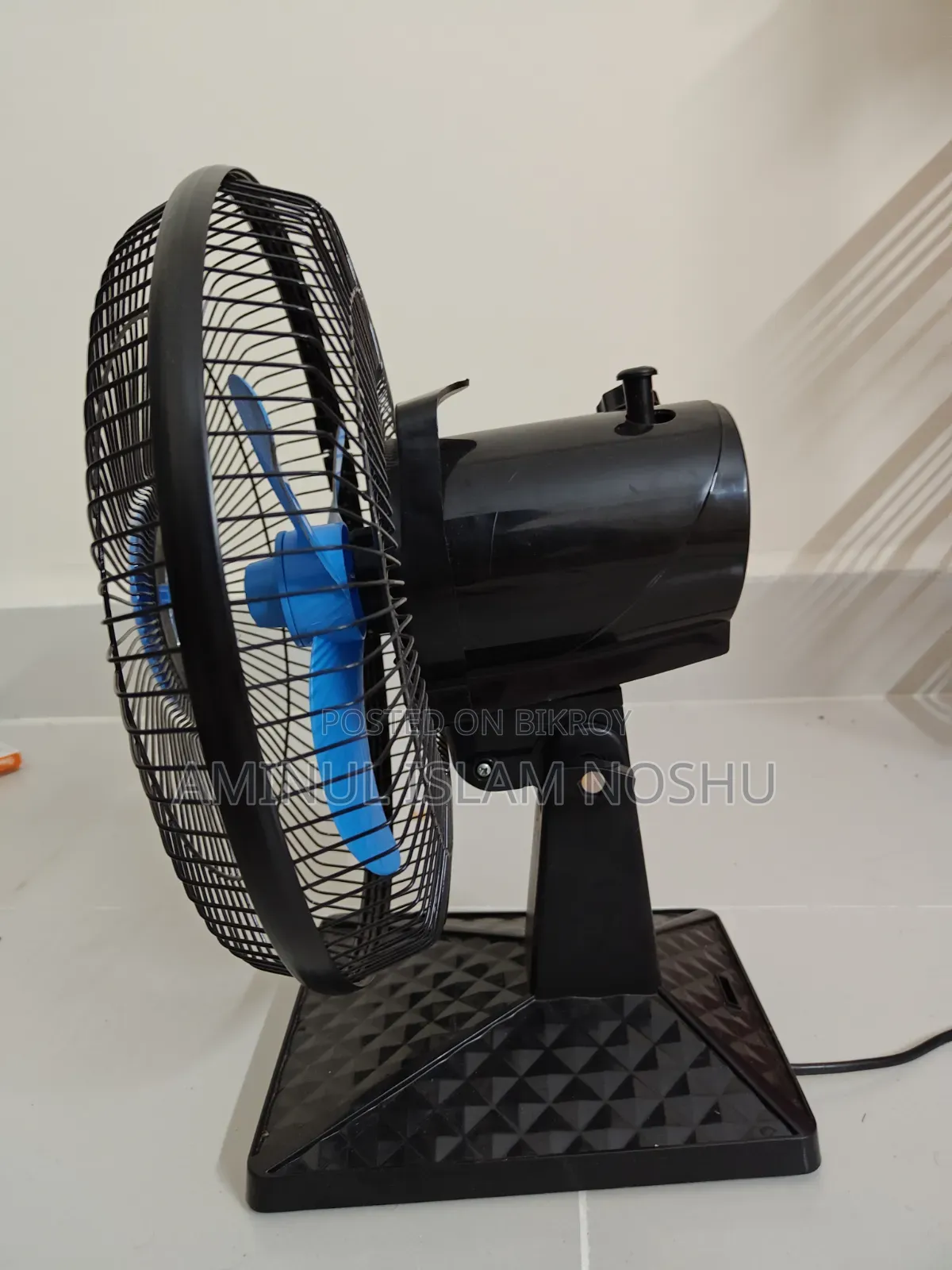 ক্লিক টেবিল ফ্যান