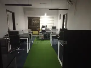 গুলশান ২-এ ২৪০০ বর্গফুটের সম্পূর্ণ ফার্নিশড অফিস স্পেস ভাড়া