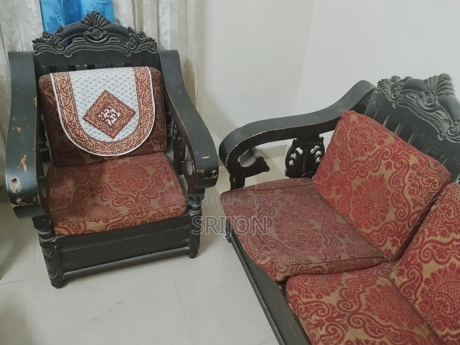 খুব কম দামে এগুলোর জরুরি বিক্রি
