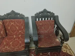 খুব কম দামে এগুলোর জরুরি বিক্রি