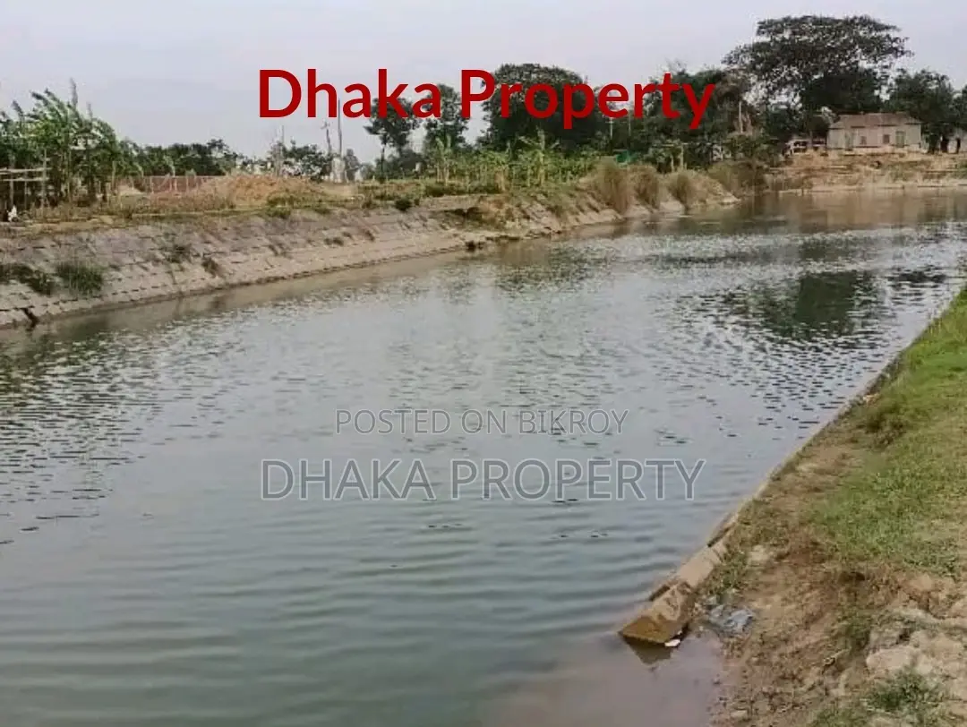 Corner Lake View 3 Katha East at Sector-15/D