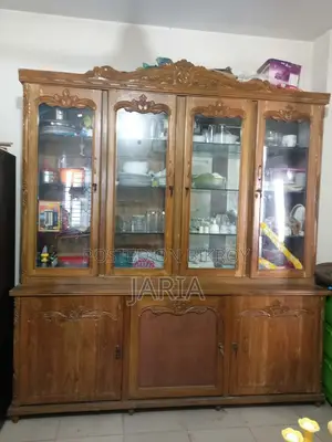 সেগুন কাঠের সোকেস