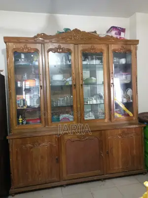সেগুন কাঠের সোকেস