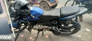 বাজাজ পালসার ১৩৫ এলএস ২০১৮ ব্লু