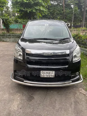 Toyota Noah 2009 Gray