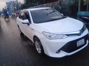 Toyota Axio 1.5 Hybrid 2WD 2015 Pearl