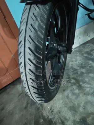 বাজাজ ডিসকভার ১২৫ ২০২৫ কালো