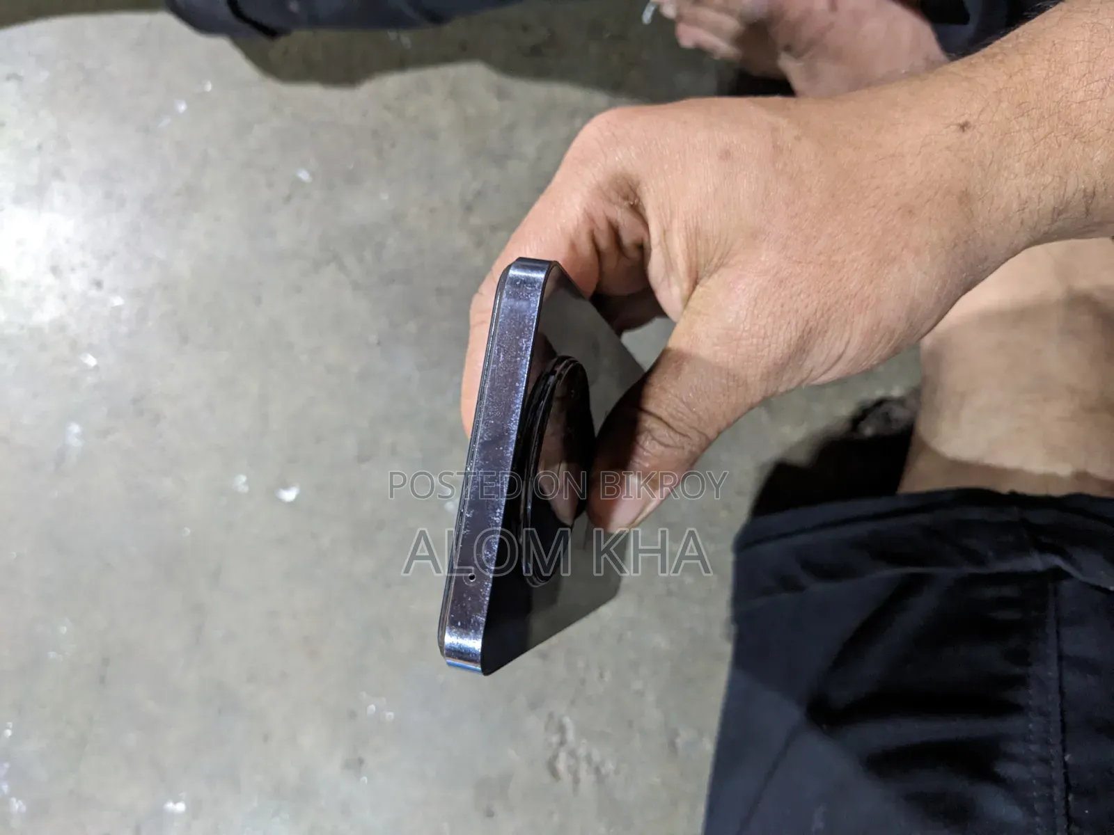 রিয়েলমি নারজো ৬০ ১২৮ জিবি কালো