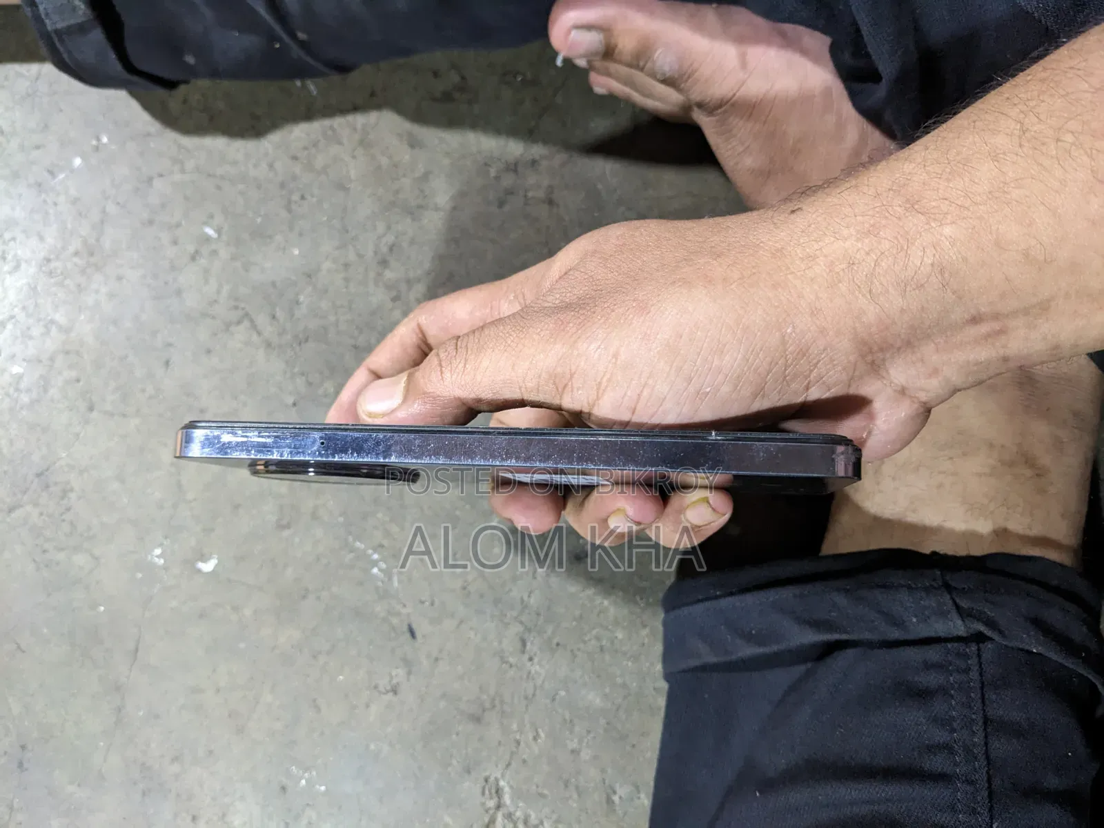 রিয়েলমি নারজো ৬০ ১২৮ জিবি কালো