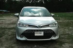 টয়োটা এক্সিও ২০১৫ রূপালী
