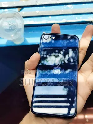 Apple iPhone SE (2022) 64 GB