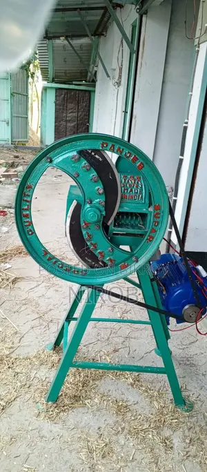খড় ও ঘাস কাটার মেশিন