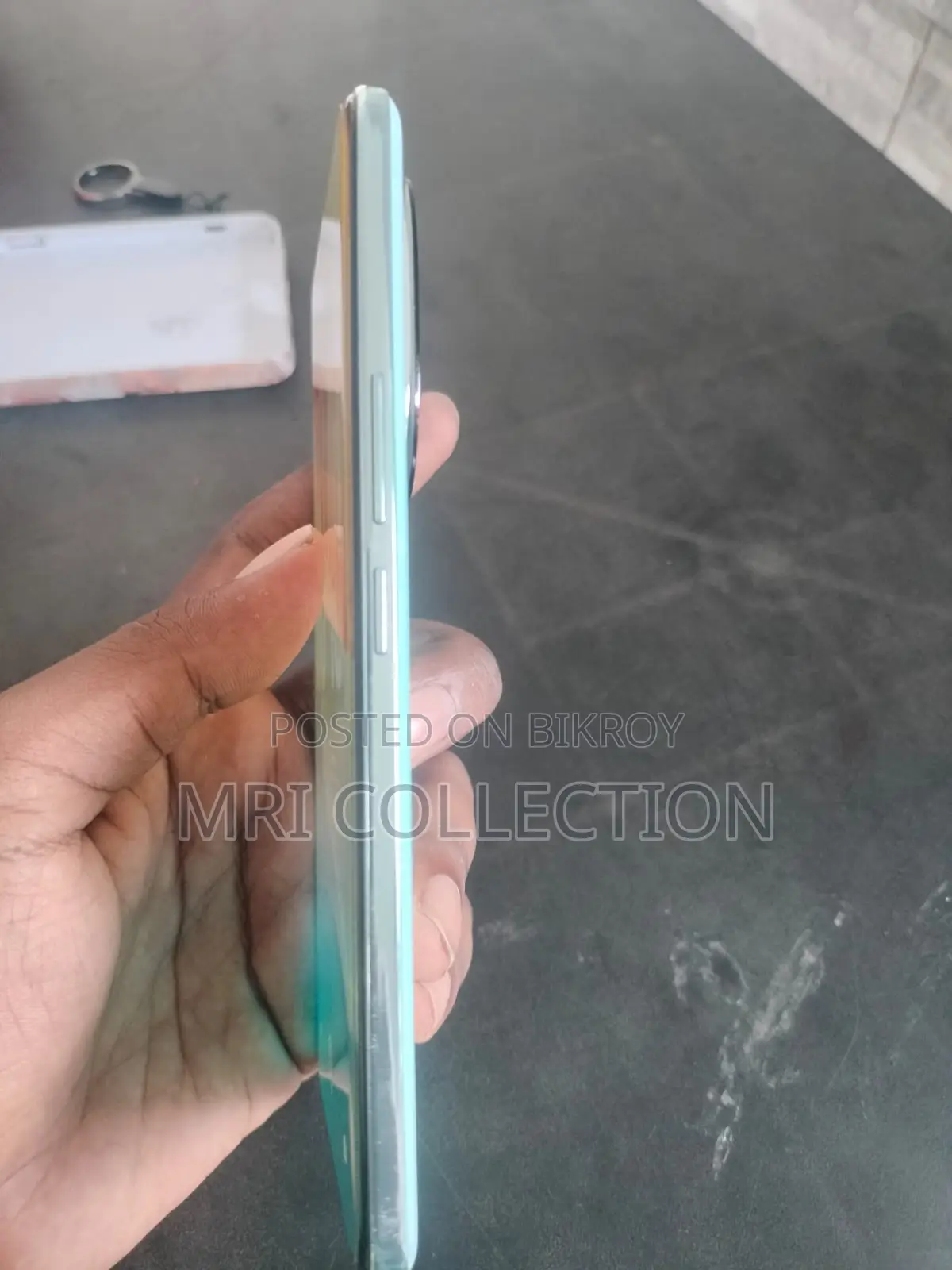 অনার ২০০ ২৫৬ জিবি ব্লু