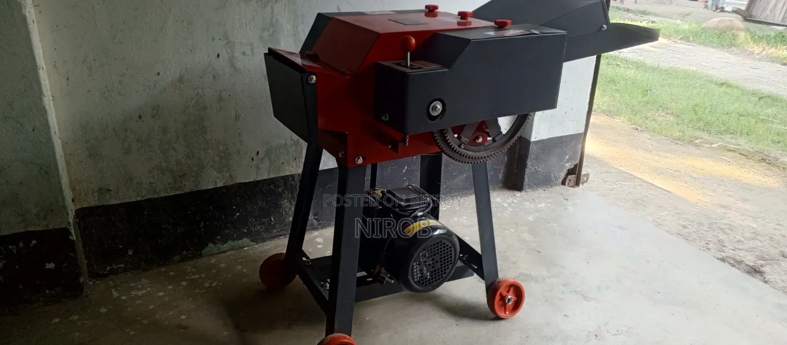 খর ঘাস কাটার মেশিন