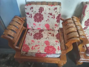 জরুরী বিক্রি !! একদম নতুন সেগুন কাঠের সোফা ব্র্যান্ড নিউ কন্ডিশন