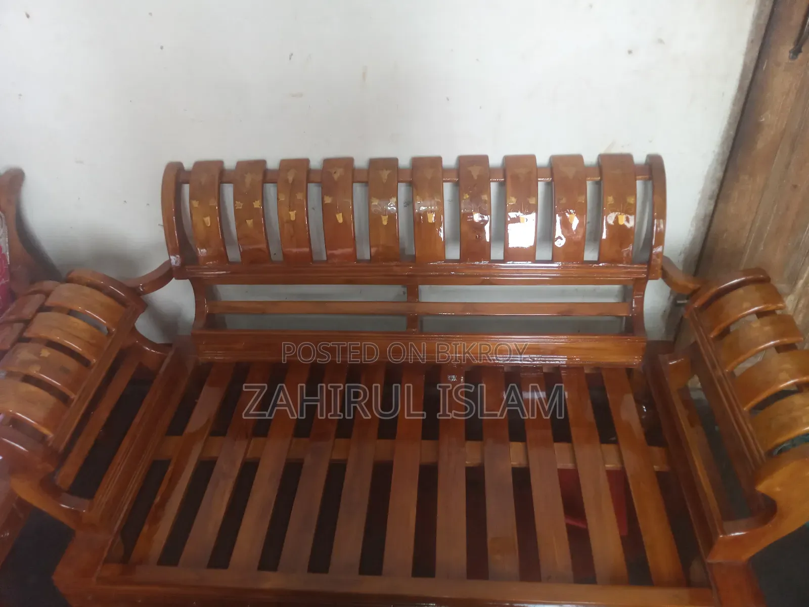 জরুরী বিক্রি !! একদম নতুন সেগুন কাঠের সোফা ব্র্যান্ড নিউ কন্ডিশন