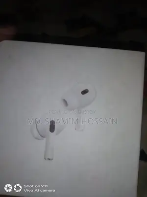 বিক্রয়ের জন্য একটি ভালো মানের অ্যাপল কোম্পানির ইয়ারবাড।