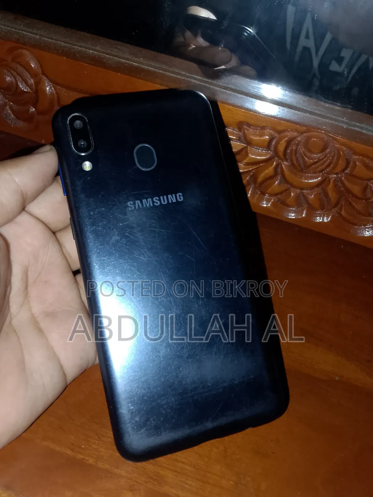 Samsung Galaxy M20 32 GB Black