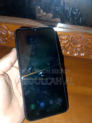Samsung Galaxy M20 32 GB Black
