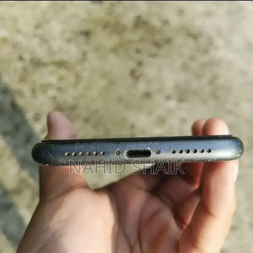 Apple iPhone 11 64 GB Black