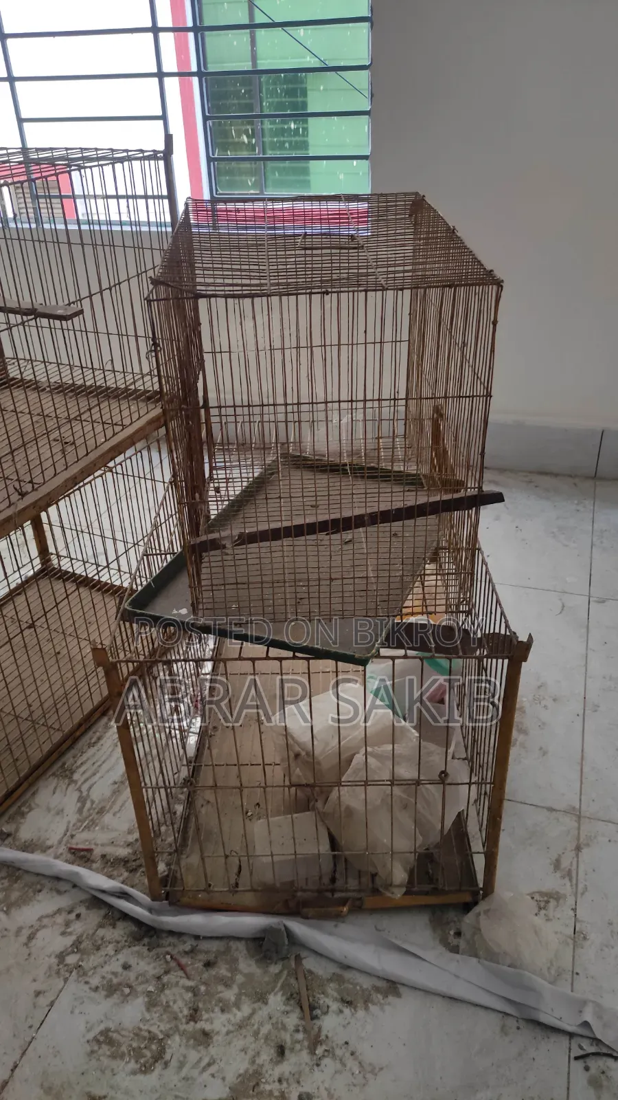 কবুতর ও পাখির খাচা