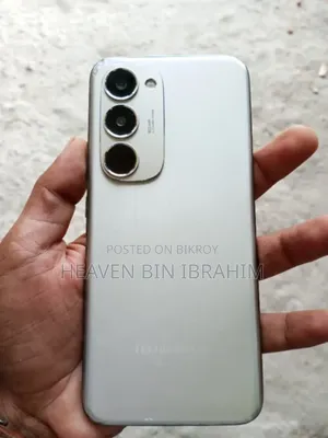 টেকনো স্পার্ক ৪০ প্রো+ ২৫৬ জিবি সিলভার