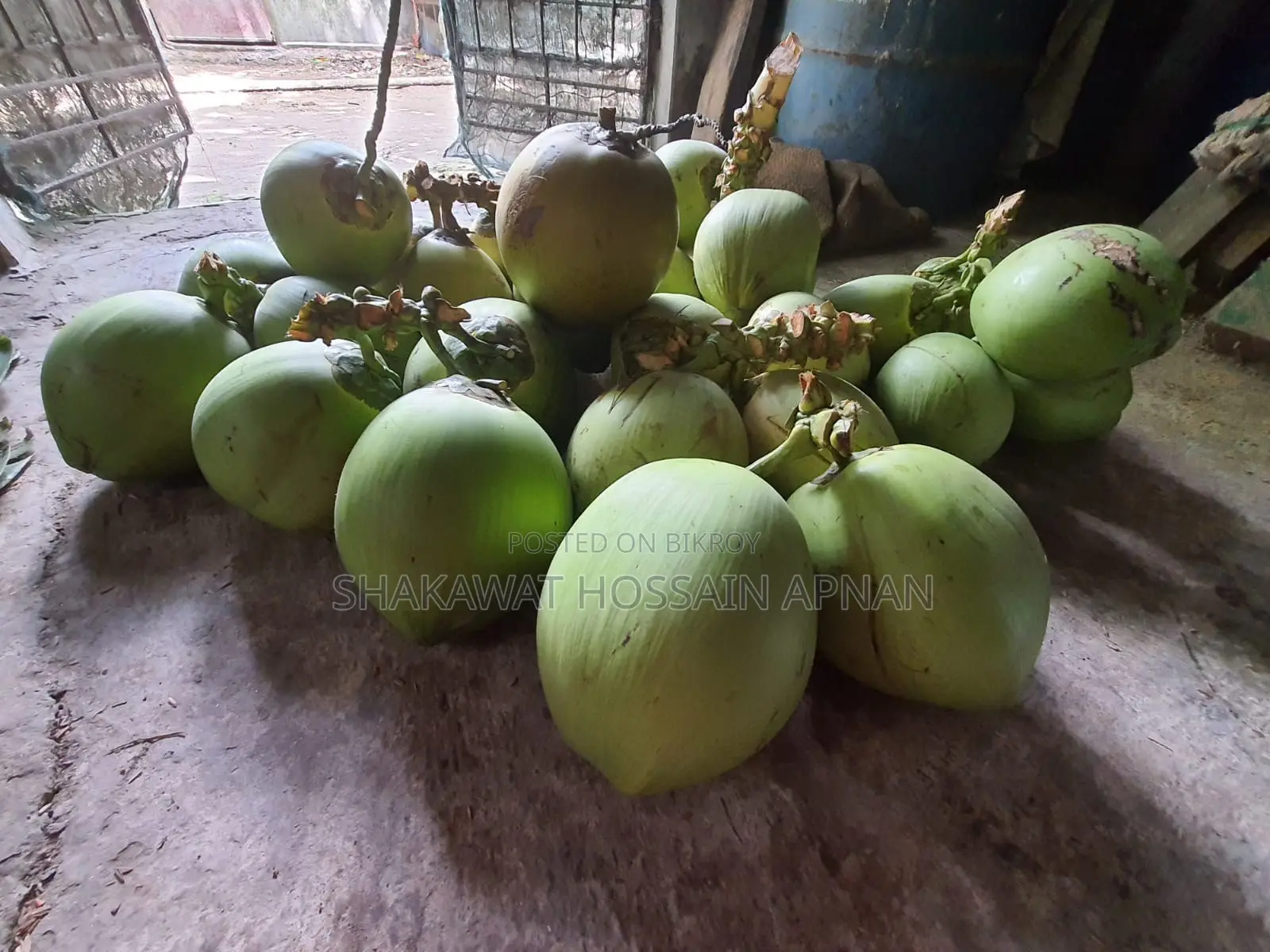 ডাব বিক্রেতা লাগবে