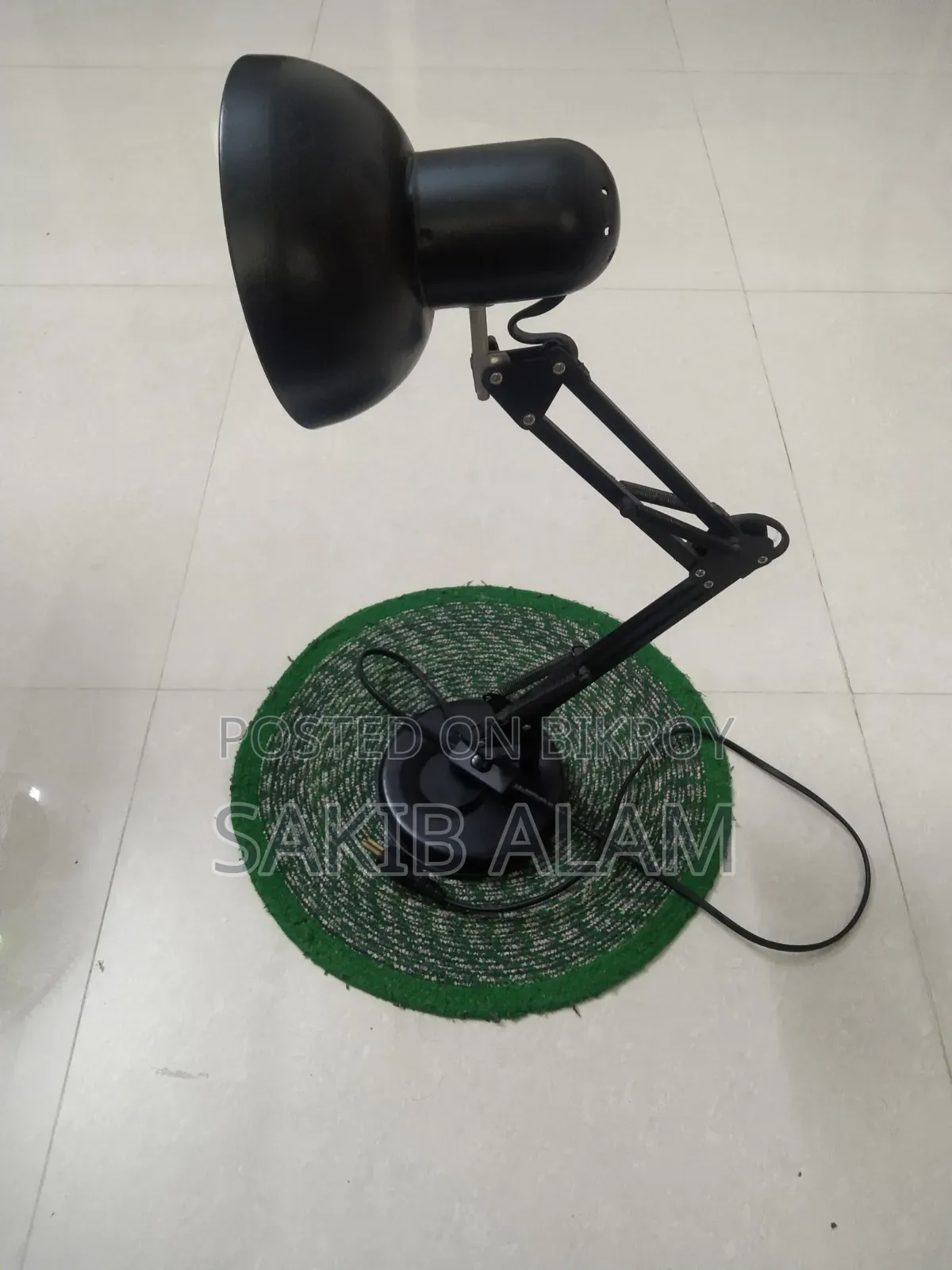 Classic Metal Swing Arm Desk Lamp MT-810 (With Free 5 Watt Bulb)