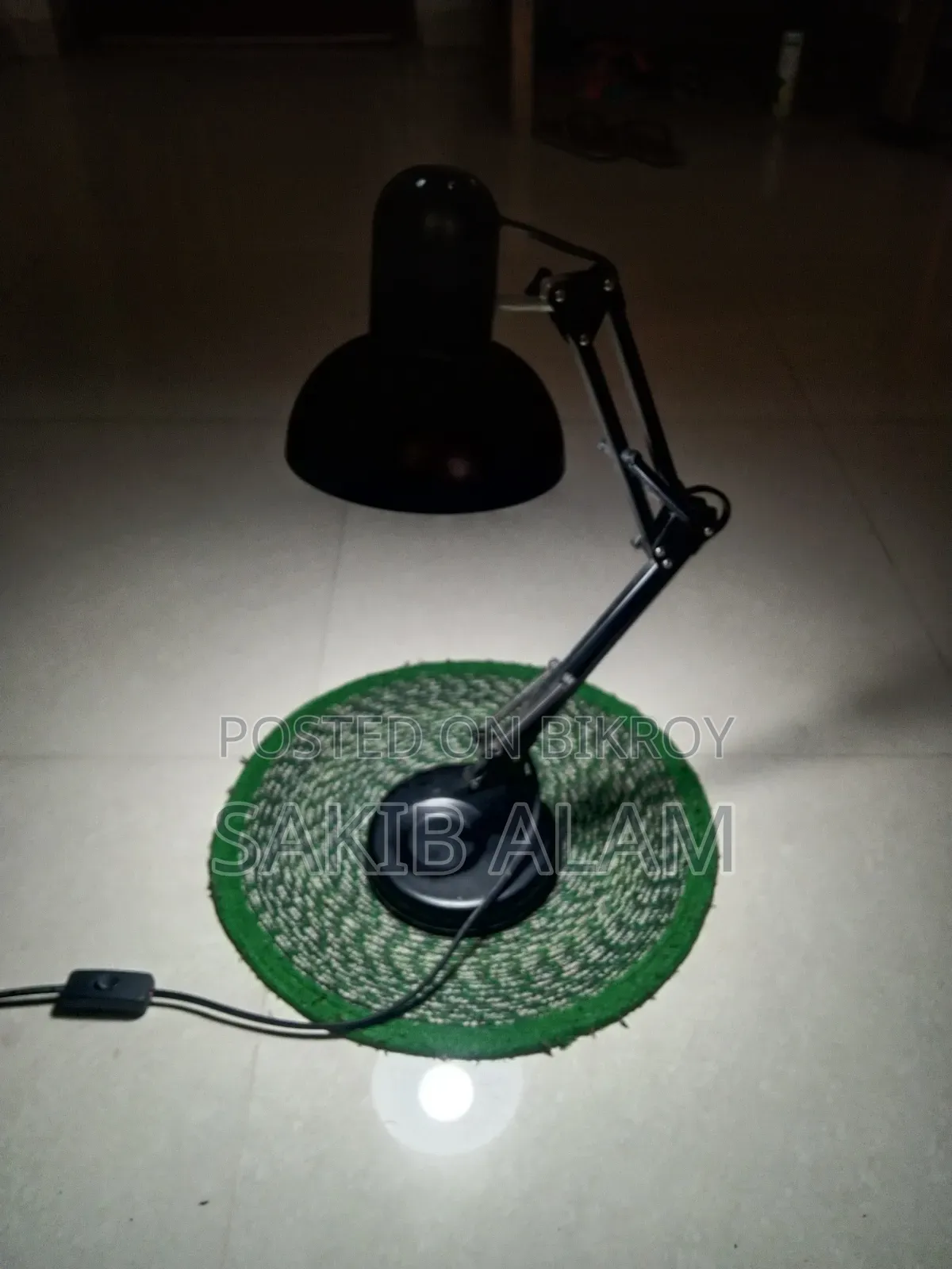 Classic Metal Swing Arm Desk Lamp MT-810 (With Free 5 Watt Bulb)