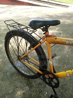 Old cycle for sale, looks like new