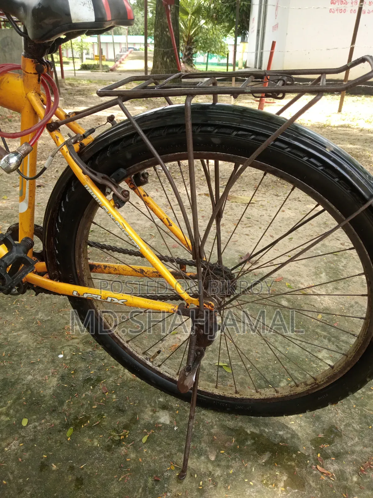 Old cycle for sale, looks like new