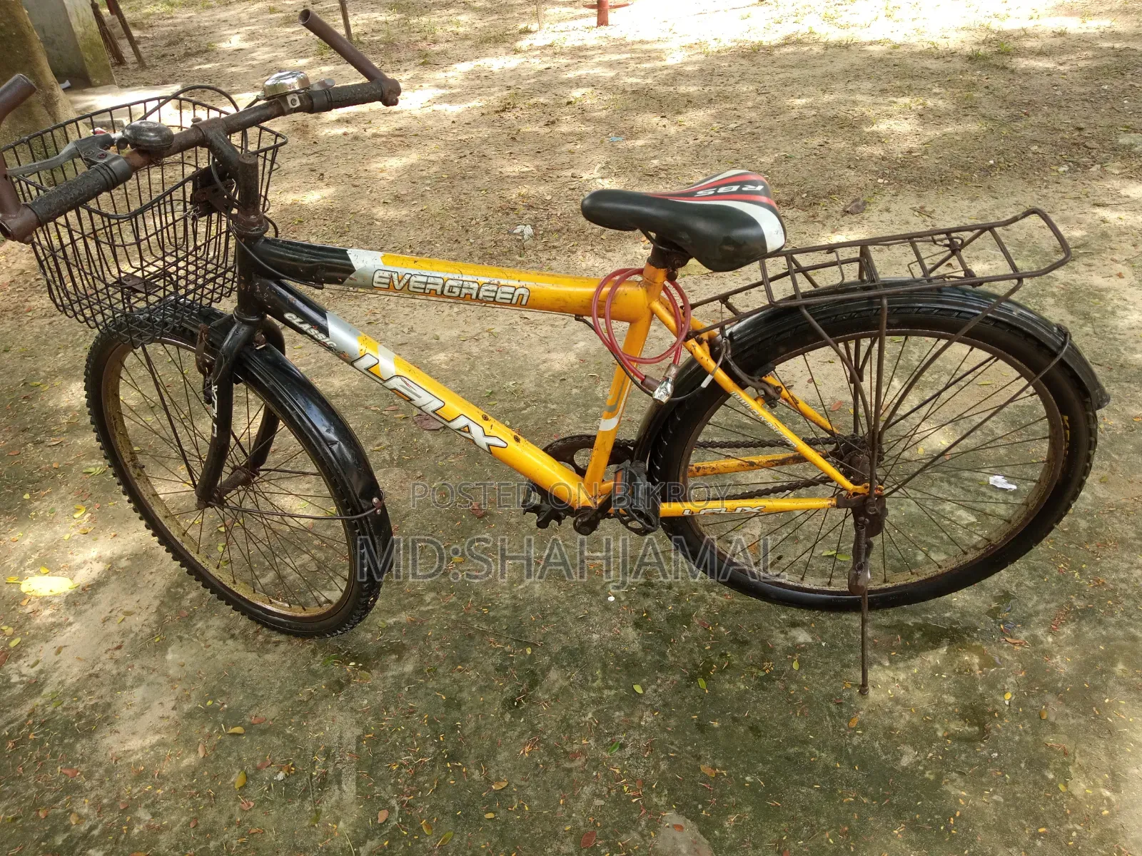 Old cycle for sale, looks like new