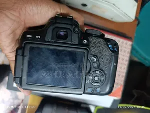 ডিএসএলআর ক্যামেরা
