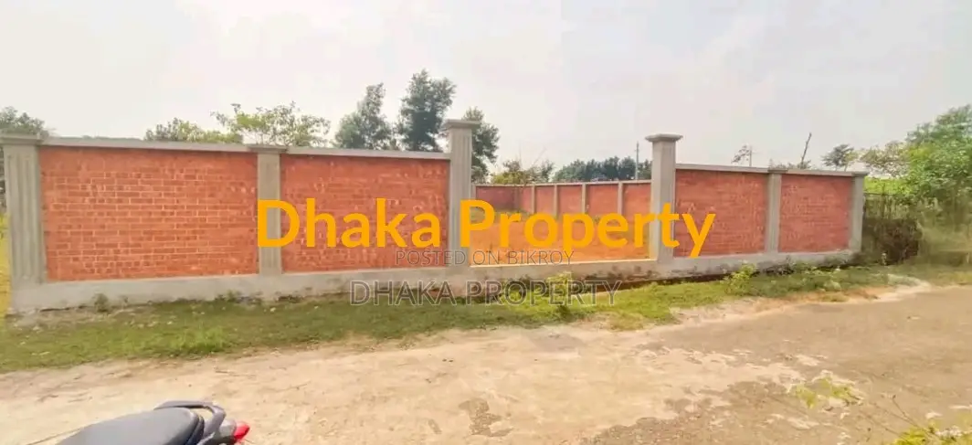 সেক্টর-২০ এ নিকটবর্তী ৭৫ ফুট ৫ কাঠা পূর্বমুখী