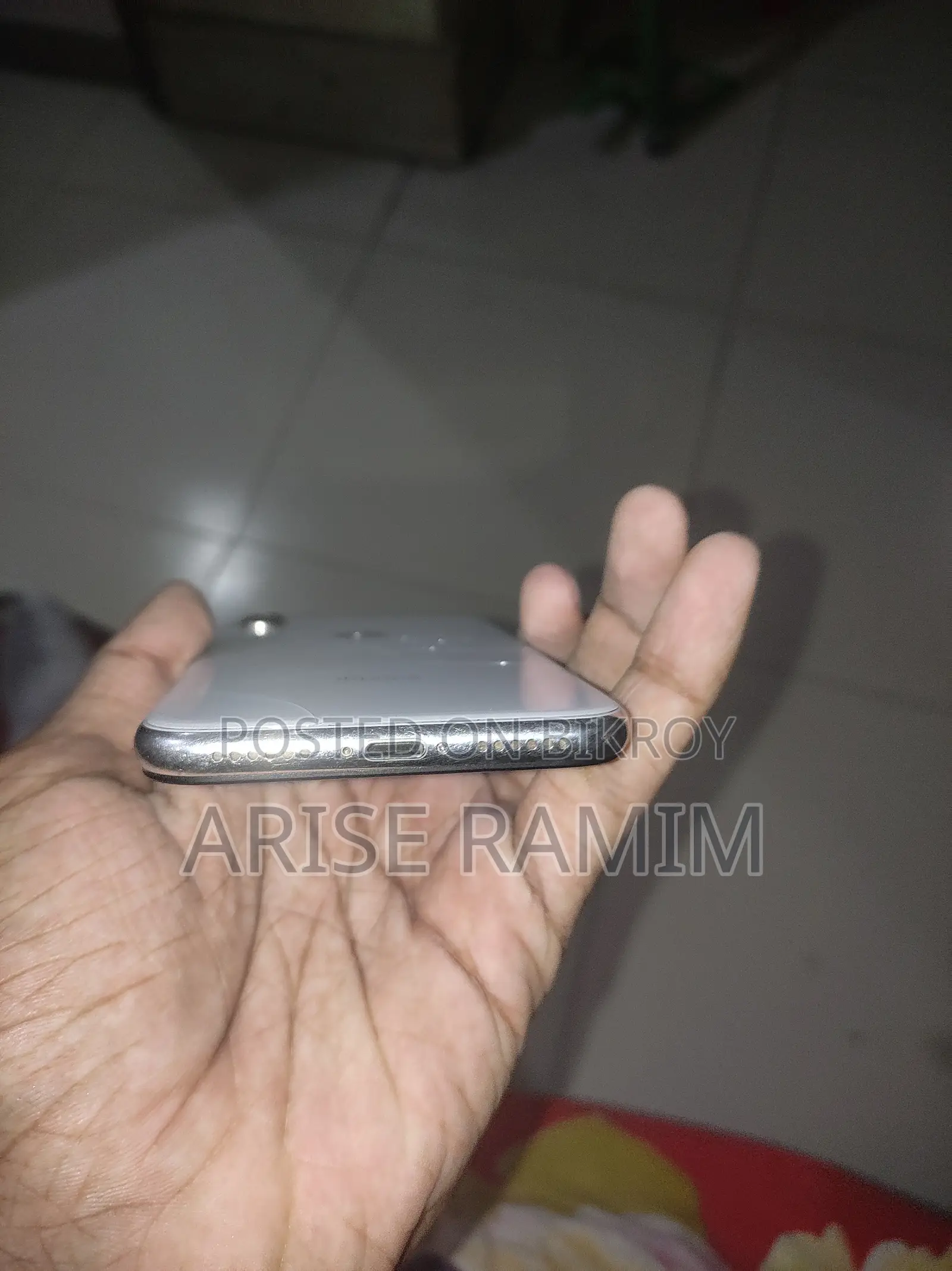 Apple iPhone X 64 GB White