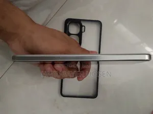 আইকিউও ২৫৬ জিবি কমলা