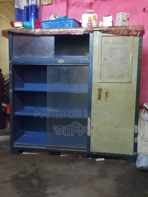 শোকেস বিক্রি হবে