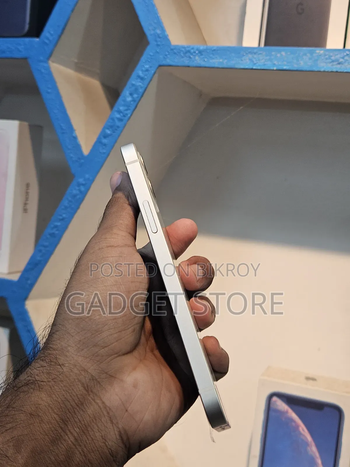 অ্যাপল আইফোন ১২ ১২৮ জিবি হোয়াইট