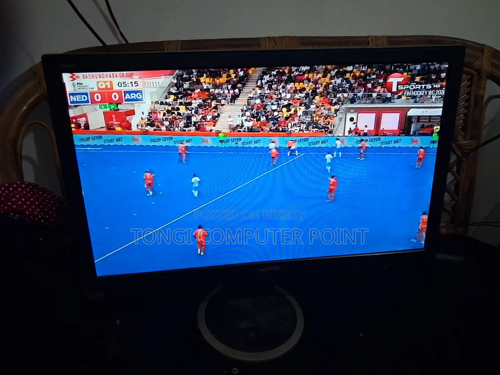 Walton 24" Desktop Monitor + TV