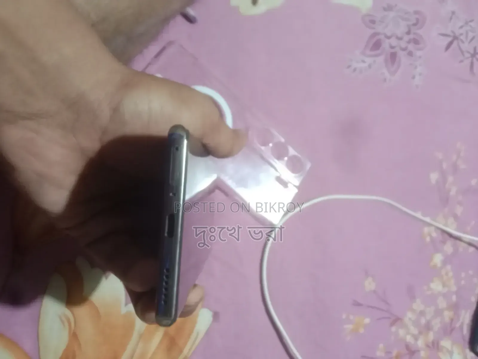 টেকনো ক্যামন ৪০ প্রো ৪জি ২৫৬ জিবি সিলভার