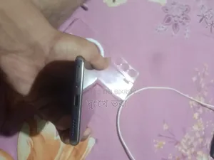 টেকনো ক্যামন ৪০ প্রো ৪জি ২৫৬ জিবি সিলভার