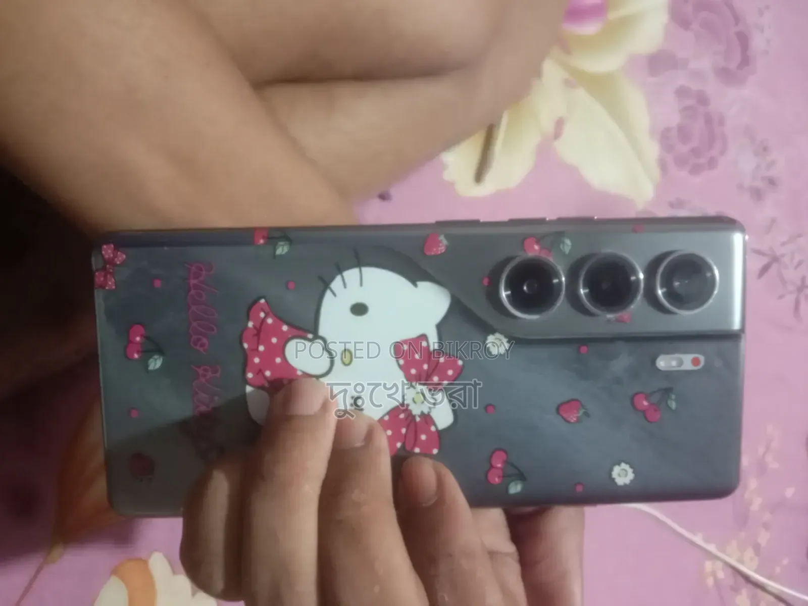টেকনো ক্যামন ৪০ প্রো ৪জি ২৫৬ জিবি সিলভার